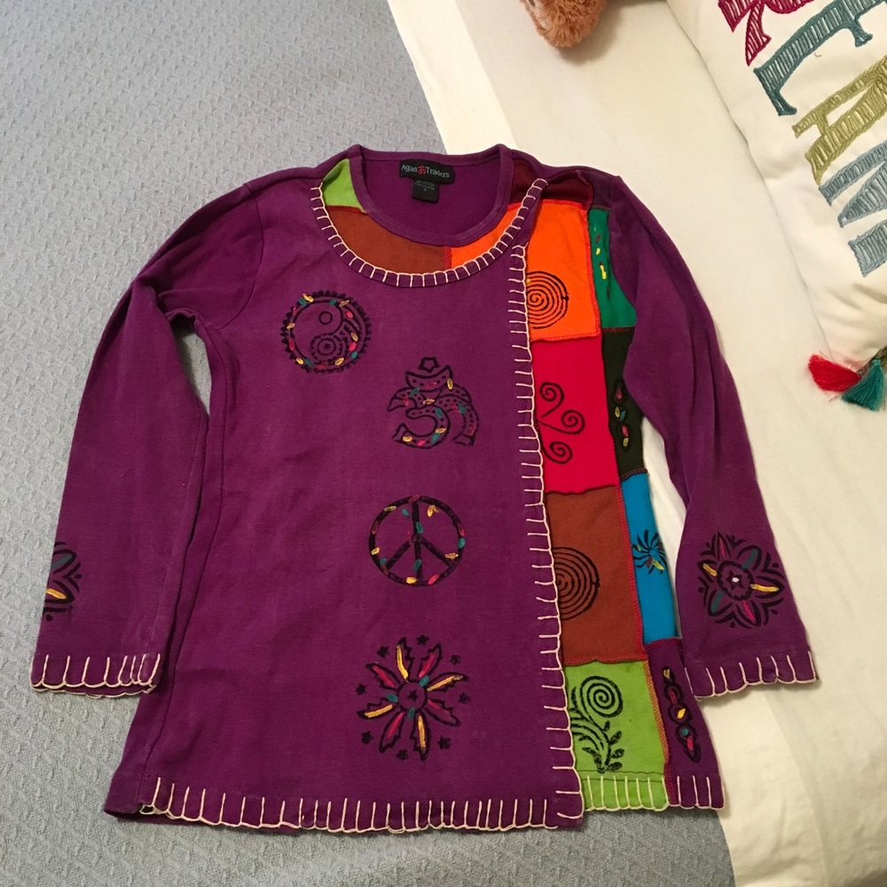 Hippie shirt, made in Nepal size small. Open front